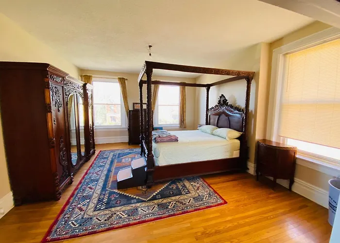 Homestay Carrick Castle Pittsburgh