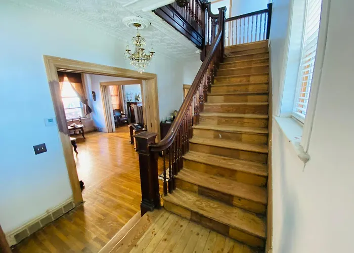 Carrick Castle Homestay Pittsburgh